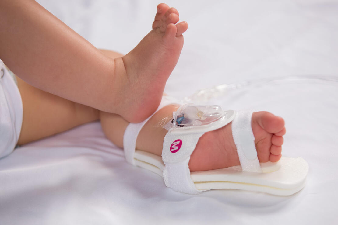 Pediatric IV Site Protector - I.V. House UltraDressing 330 Series | I.V ...