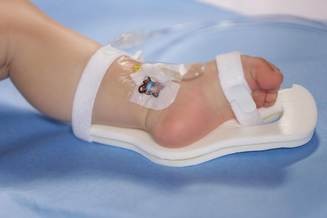 949S TLC Foot Splint on infant