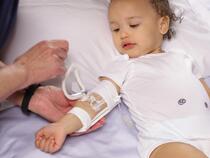 959S-W-Ultra TLC Elbow splint on toddler